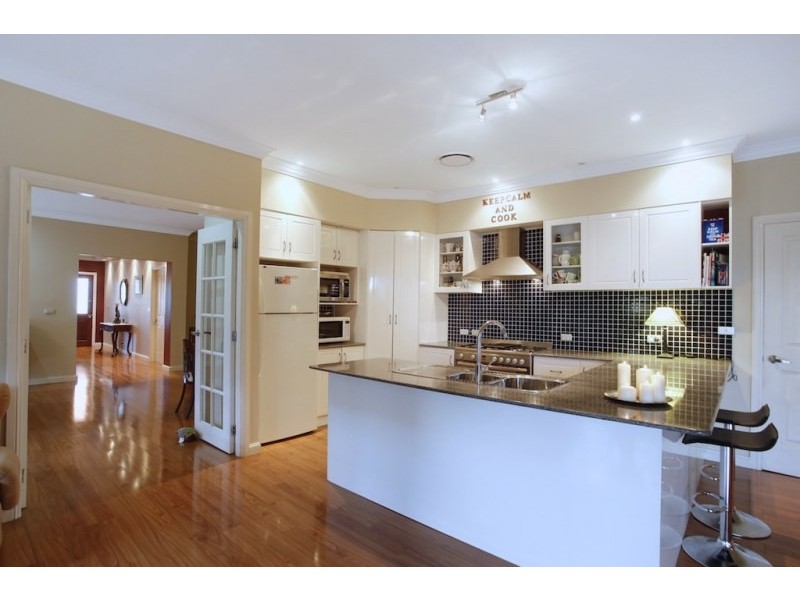 28 Rheinbergers Circuit, Elderslie NSW 2570