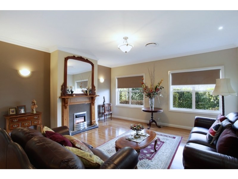 28 Rheinbergers Circuit, Elderslie NSW 2570