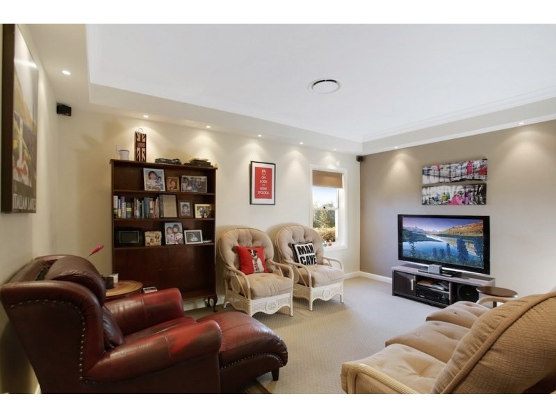 28 Rheinbergers Circuit, Elderslie NSW 2570