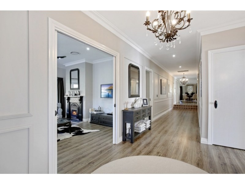 15 The Lanes, Kirkham NSW 2570