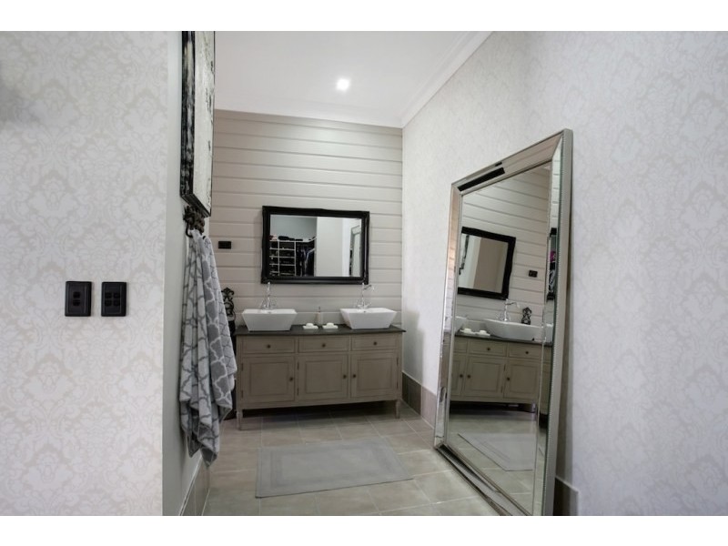 15 The Lanes, Kirkham NSW 2570