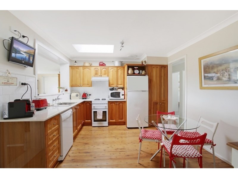 4 Barker Close, Camden South NSW 2570