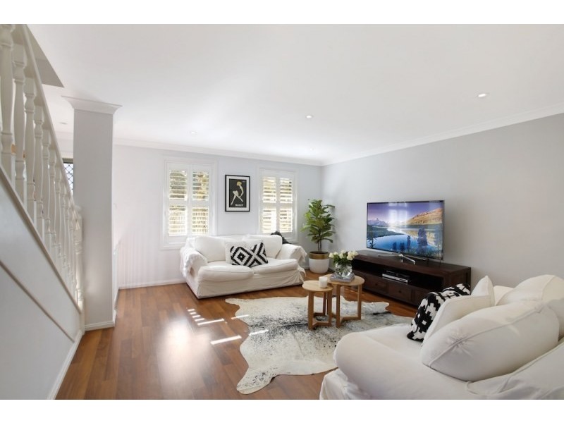 2/2 Rosalie Avenue, Camden NSW 2570