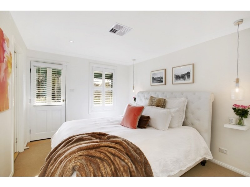 2/2 Rosalie Avenue, Camden NSW 2570