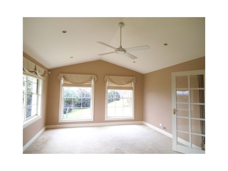 12B Moreton Bay Avenue, Spring Farm NSW 2570