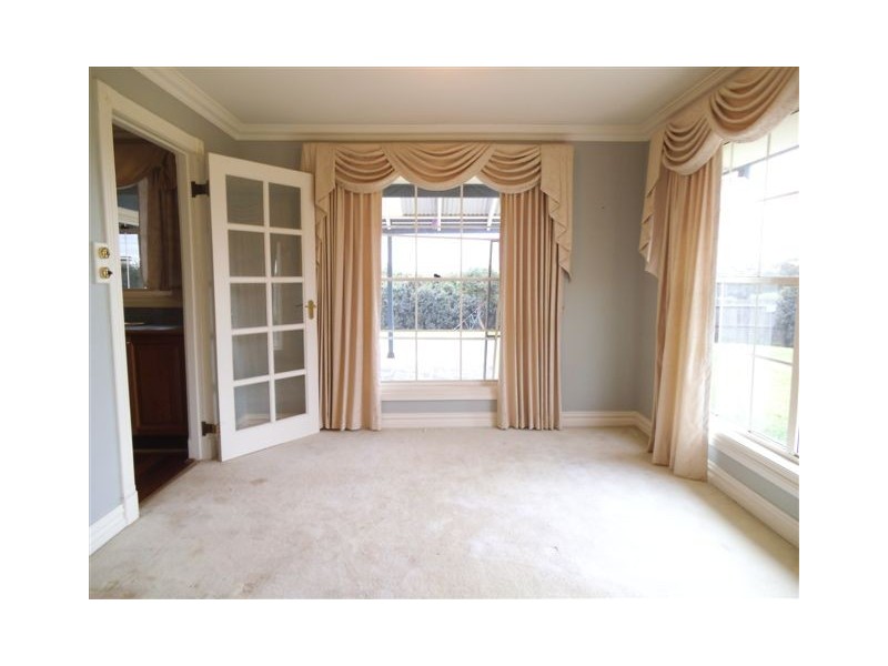 12B Moreton Bay Avenue, Spring Farm NSW 2570