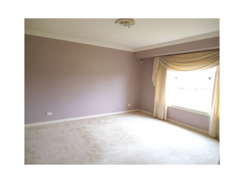 12B Moreton Bay Avenue, Spring Farm NSW 2570