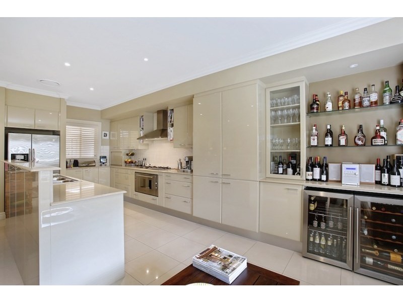 15 Bridgewater Boulevard, Camden Park NSW 2570