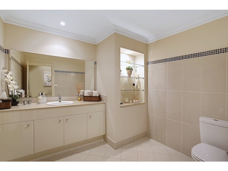 15 Bridgewater Boulevard, Camden Park NSW 2570