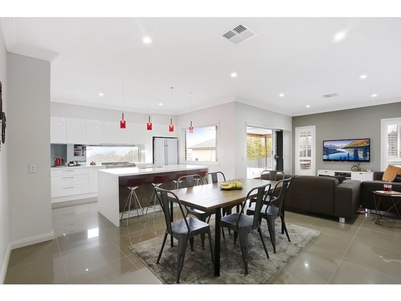 54 MacArthur Circuit, Camden Park NSW 2570