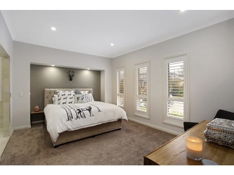 54 MacArthur Circuit, Camden Park NSW 2570