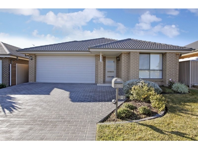 9 Corder Street, Spring Farm NSW 2570