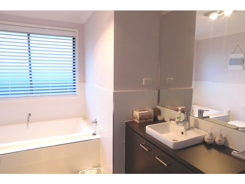 44 Crookston Drive, Camden South NSW 2570