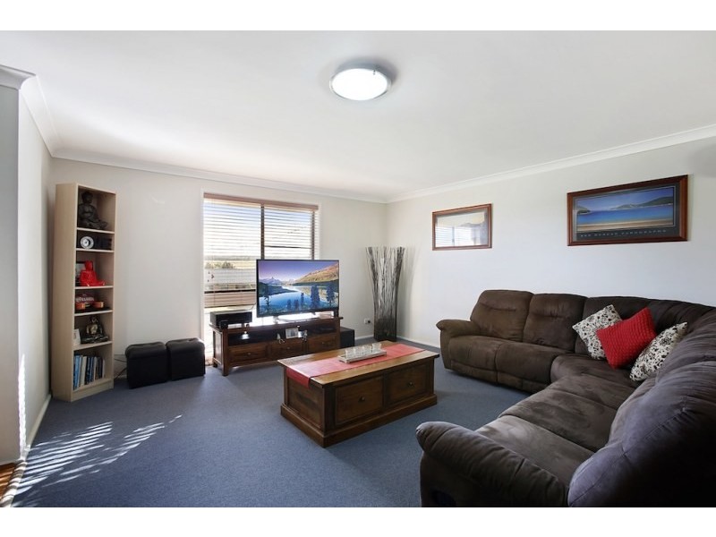 15 Vanderville Street, The Oaks NSW 2570