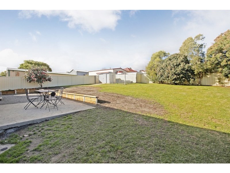 15 Vanderville Street, The Oaks NSW 2570