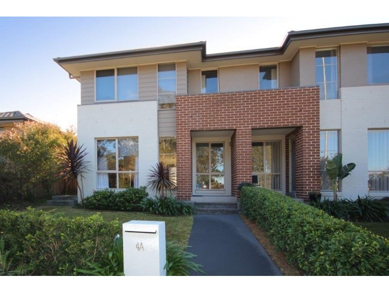 4a Hampshire Boulevard, Spring Farm NSW 2570