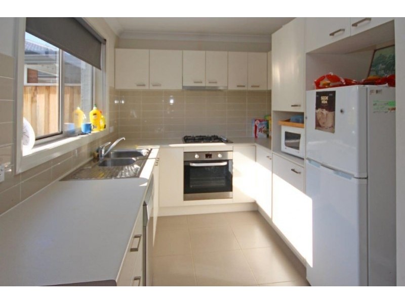 4a Hampshire Boulevard, Spring Farm NSW 2570