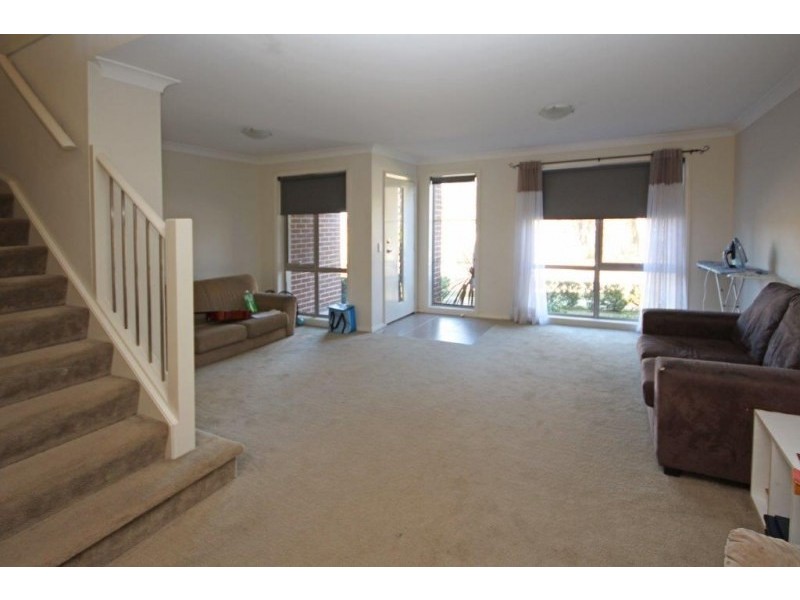 4a Hampshire Boulevard, Spring Farm NSW 2570