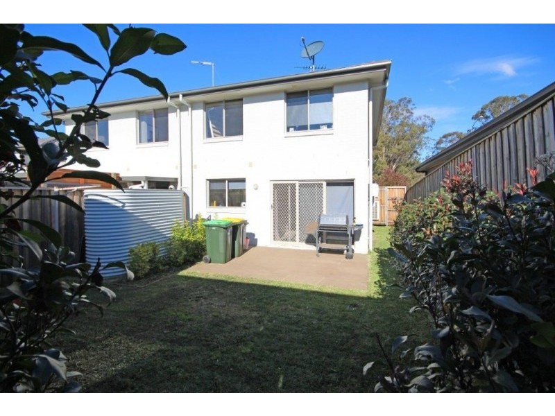 4a Hampshire Boulevard, Spring Farm NSW 2570