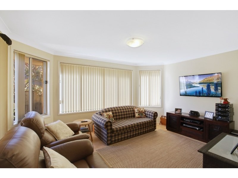 8 Kennedia Place, Mount Annan NSW 2567