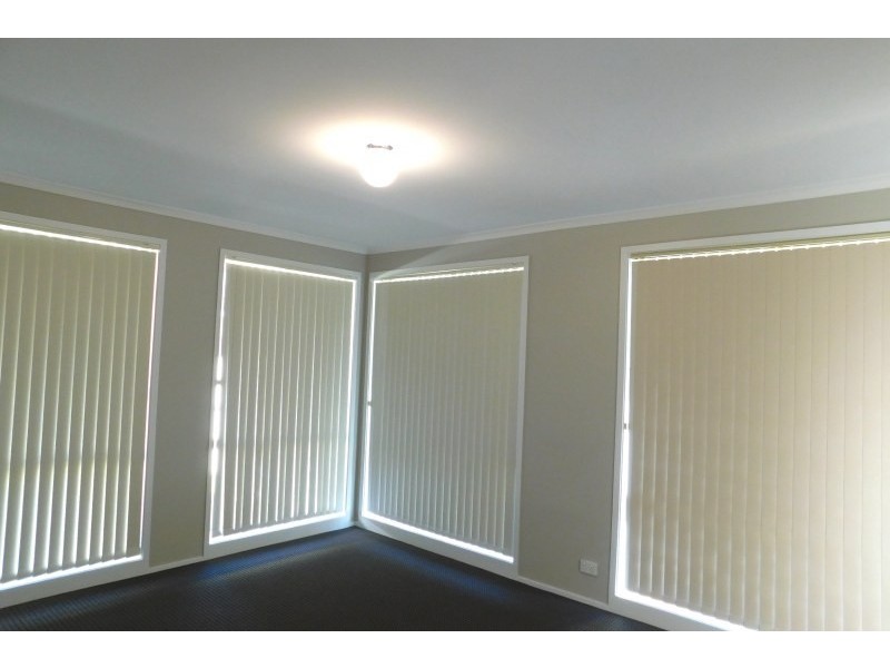 2 Fraser Place, Mount Annan NSW 2567