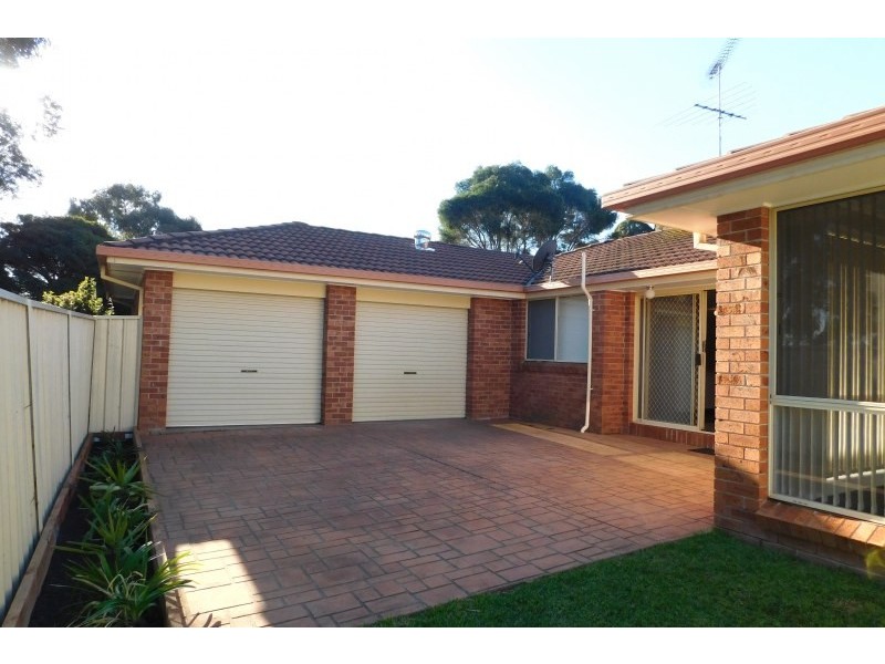 2 Fraser Place, Mount Annan NSW 2567