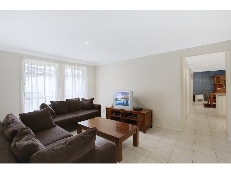 27 Lissanthe Street, Mount Annan NSW 2567