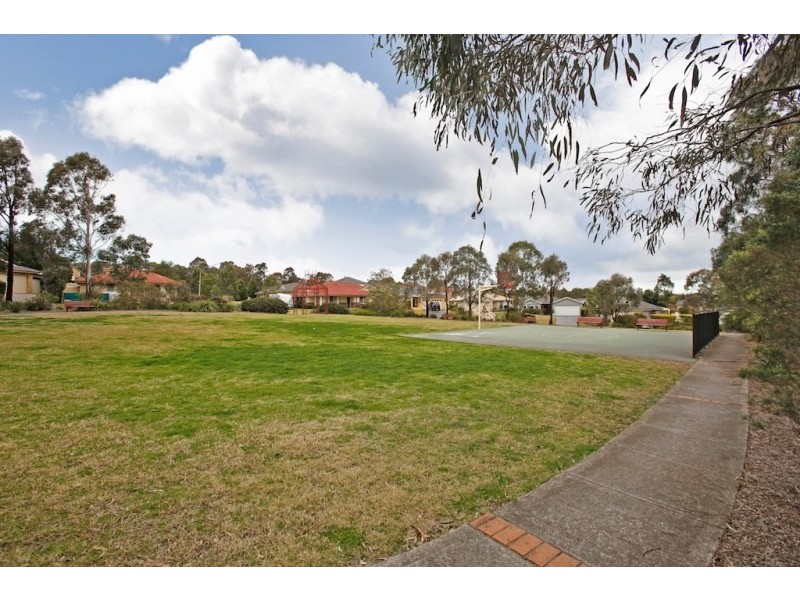 27 Lissanthe Street, Mount Annan NSW 2567