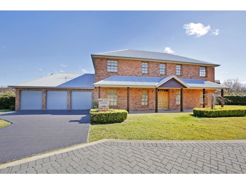 14 Wilmott Court, Camden Park NSW 2570