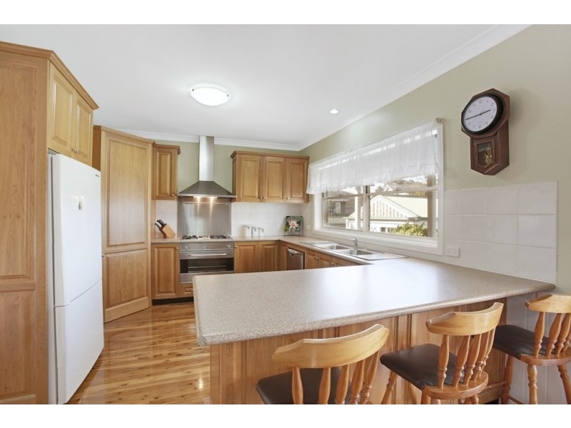 5 Kylie Place, Camden South NSW 2570