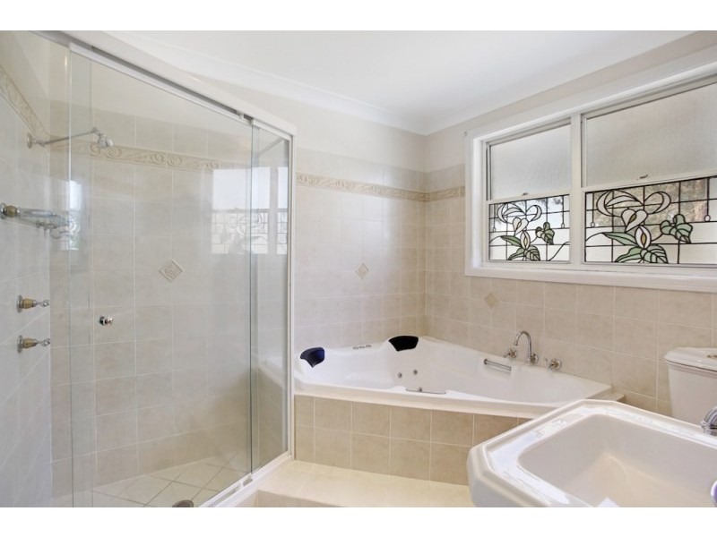 5 Kylie Place, Camden South NSW 2570