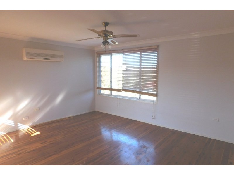 9 Calcite Place, Eagle Vale NSW 2558