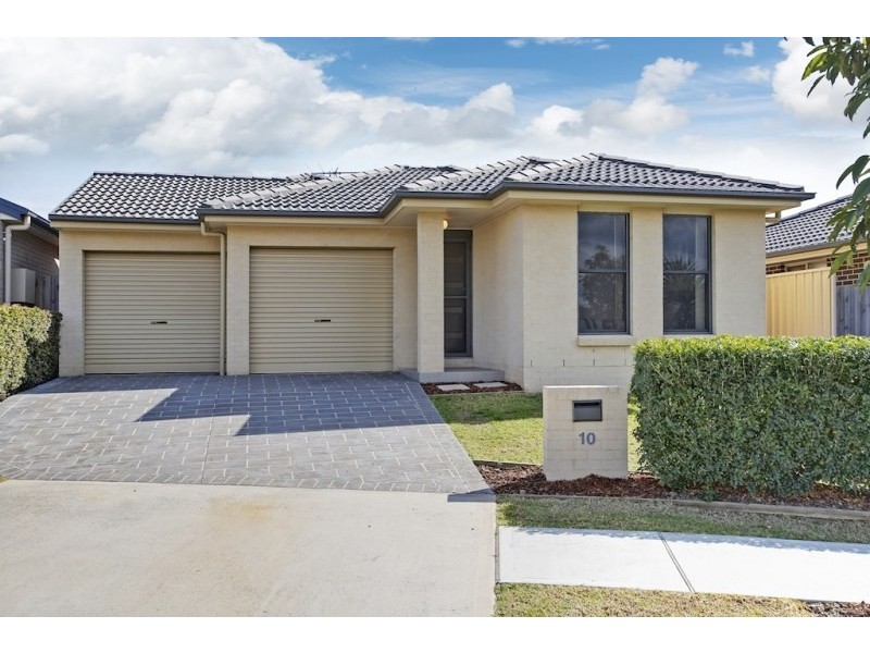 10 Hibiscus Circle, Mount Annan NSW 2567