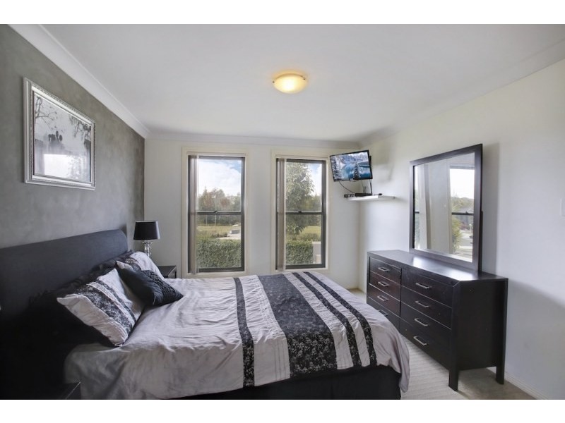 10 Hibiscus Circle, Mount Annan NSW 2567