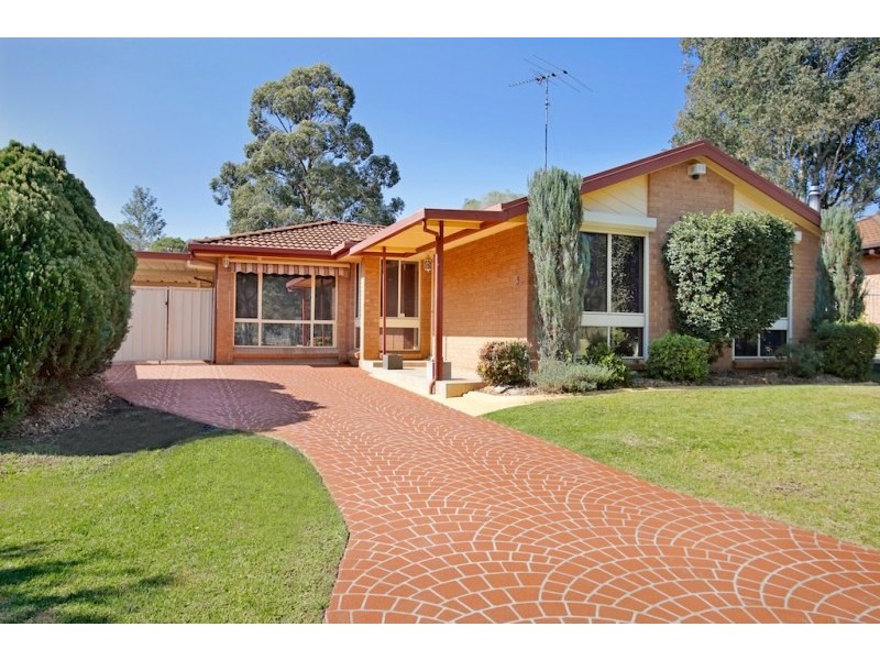5 Hickey Place, Mount Annan NSW 2567