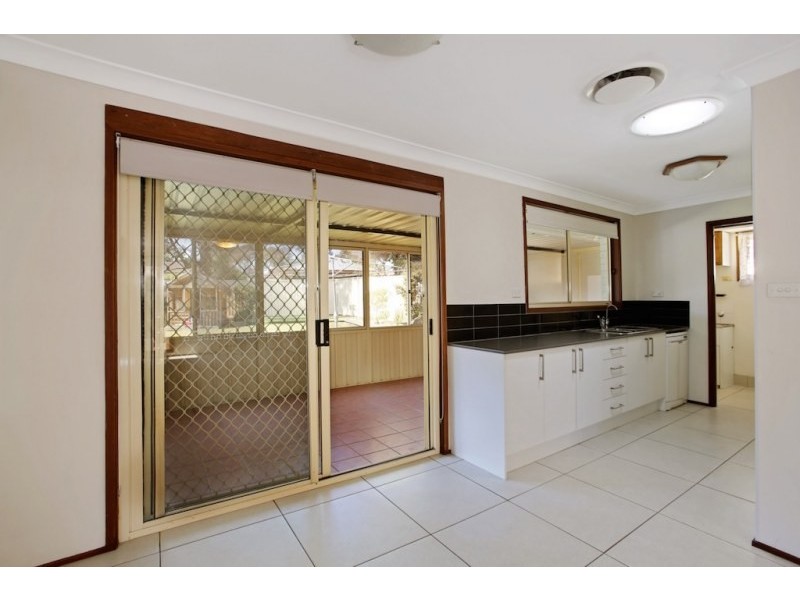 5 Hickey Place, Mount Annan NSW 2567