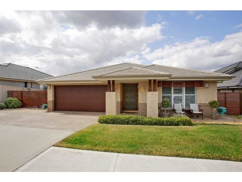 68 Moyengully Avenue, Mount Annan NSW 2567