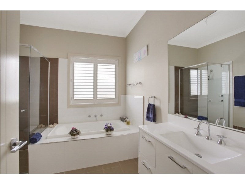 68 Moyengully Avenue, Mount Annan NSW 2567