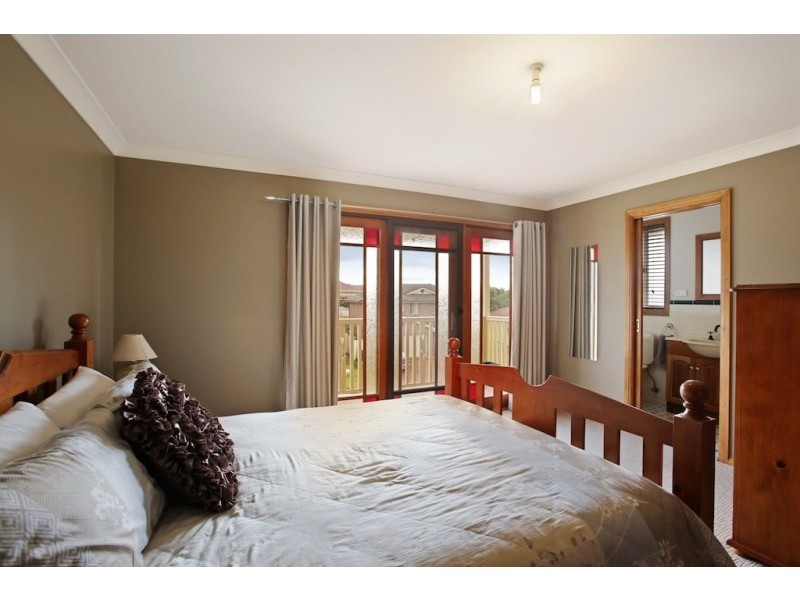 13 Ephraim Howe Place, Narellan Vale NSW 2567