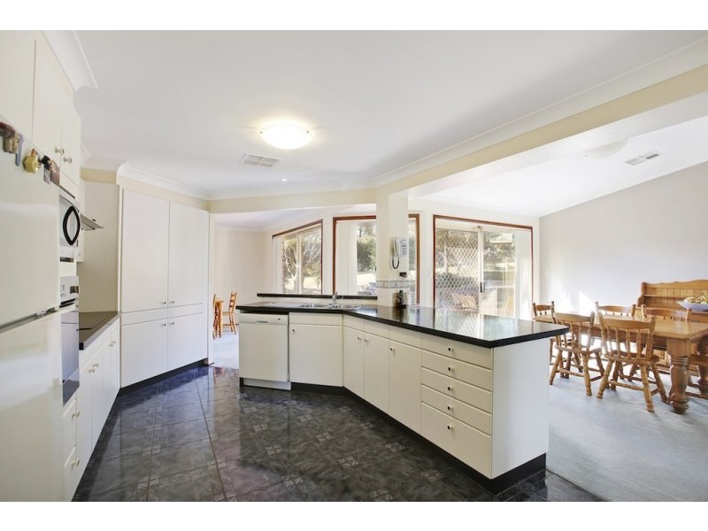 18 Sickles Drive, Grasmere NSW 2570