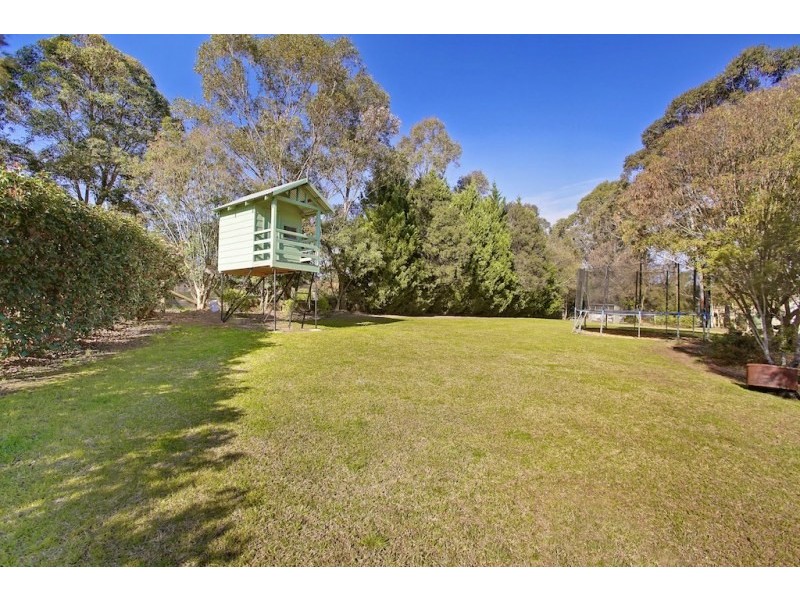 18 Sickles Drive, Grasmere NSW 2570