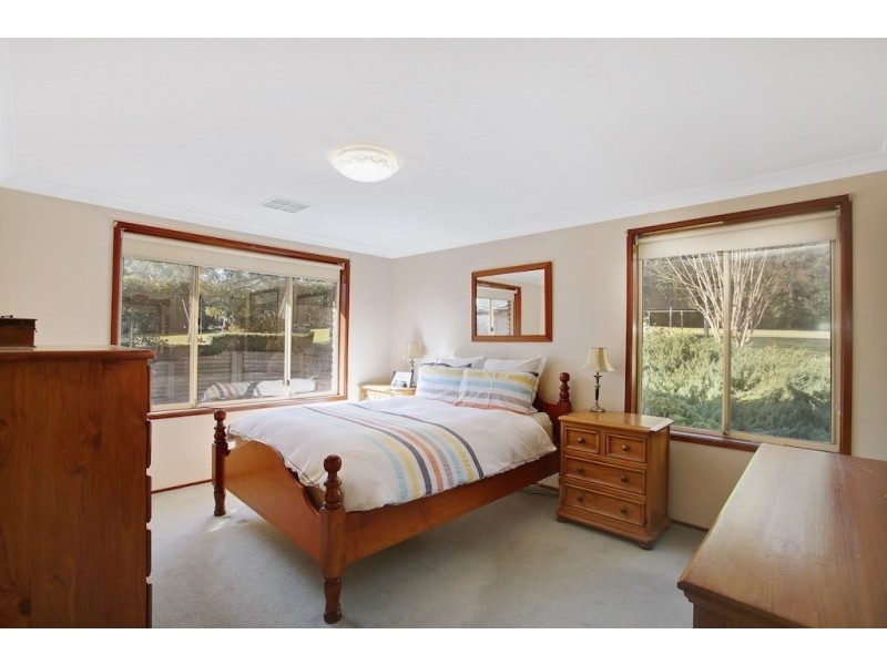 18 Sickles Drive, Grasmere NSW 2570