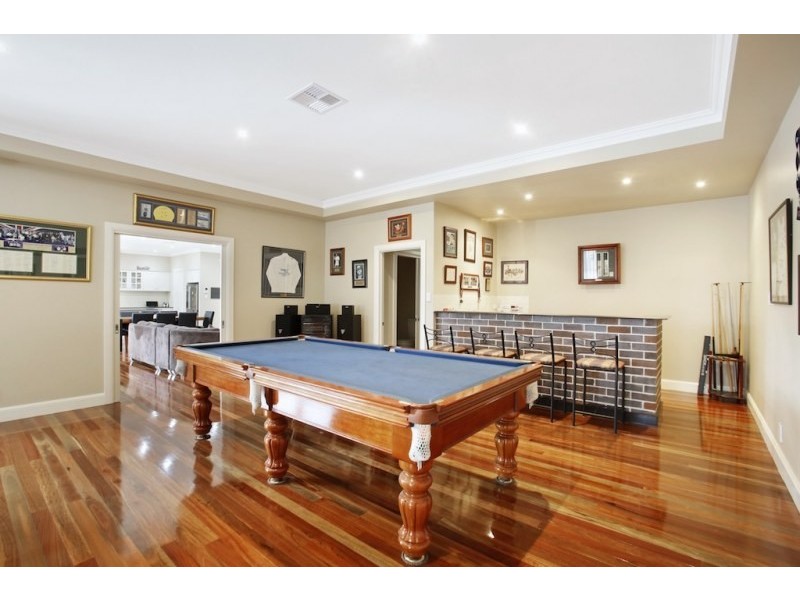 13 Domenics Place, Grasmere NSW 2570