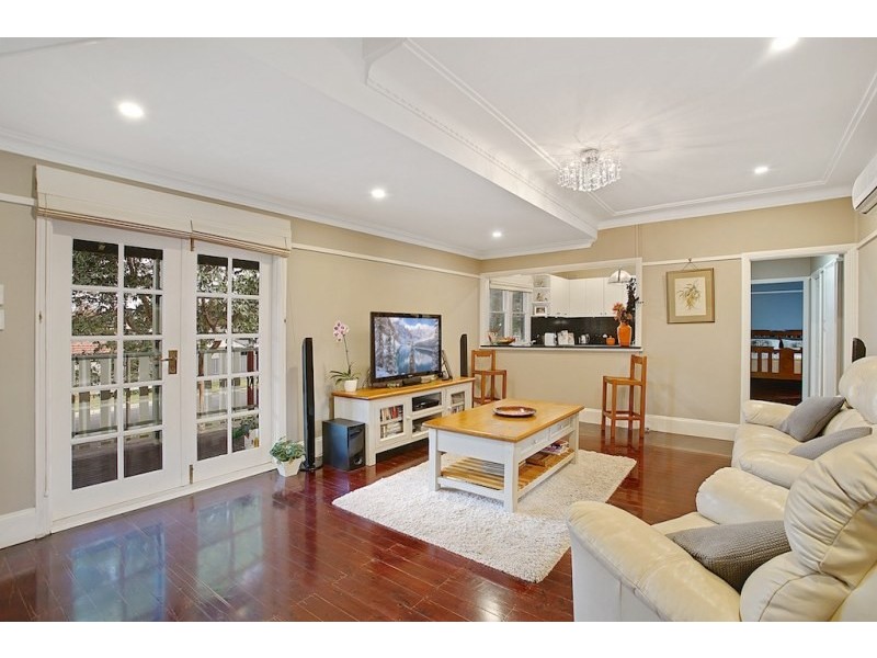 1 Kimbarra Avenue, Camden NSW 2570