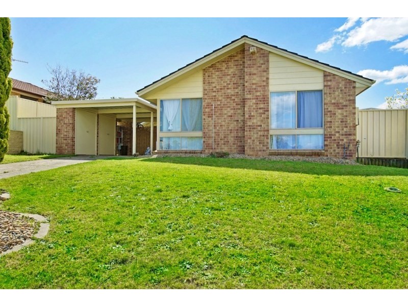 34 Romeo Crescent, Rosemeadow NSW 2560
