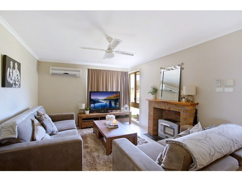 34 Romeo Crescent, Rosemeadow NSW 2560