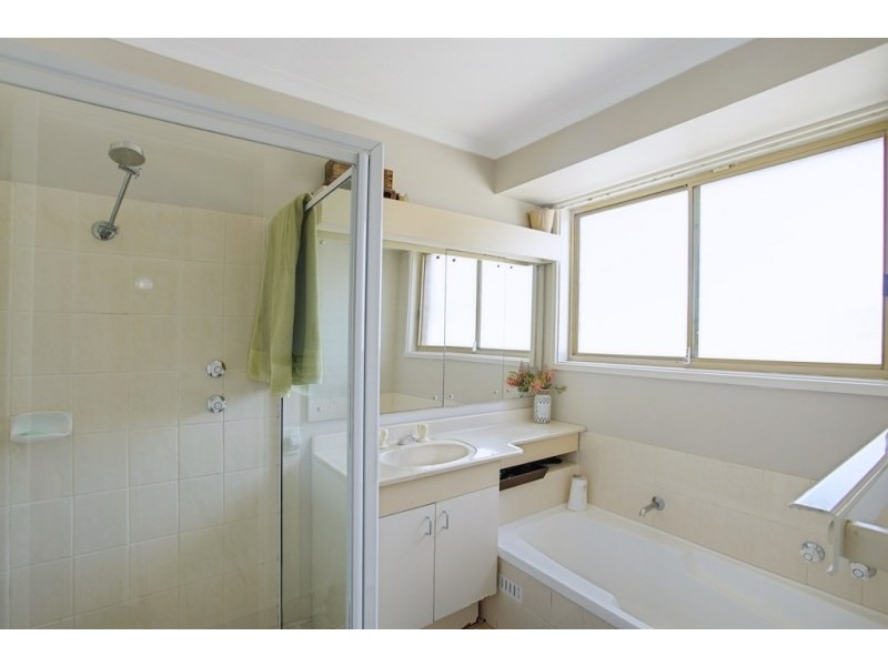 34 Romeo Crescent, Rosemeadow NSW 2560