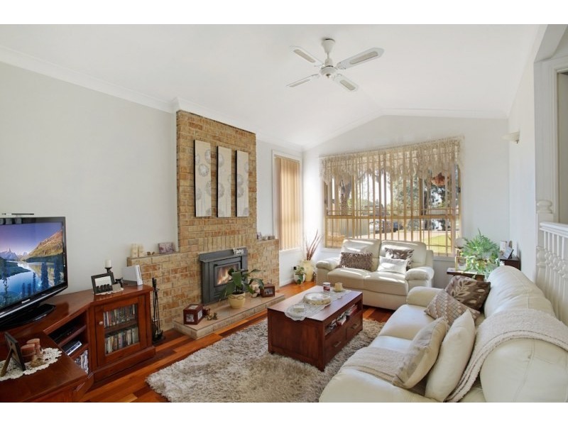 2/6 Garie Close, Woodbine NSW 2560