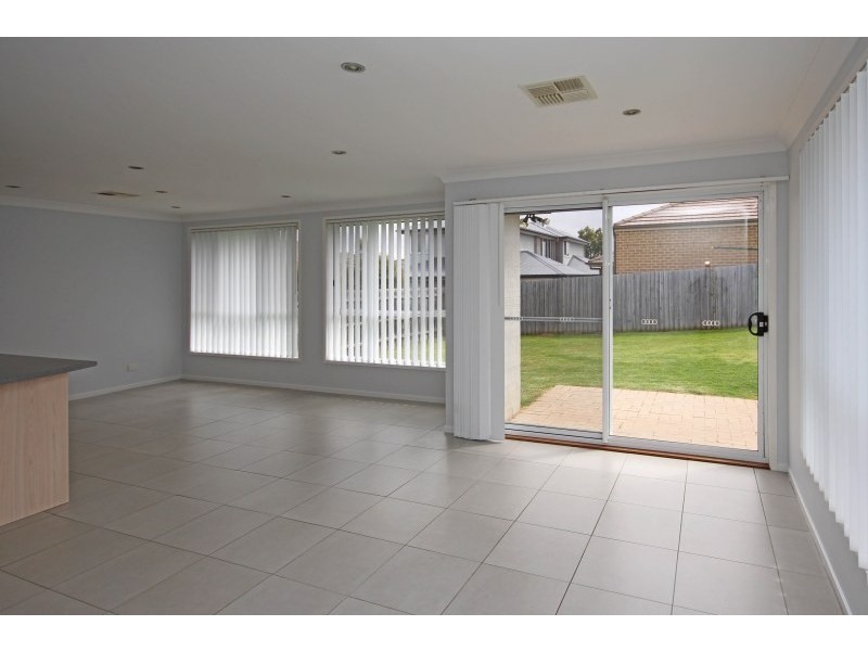 7 Preston Avenue, Elderslie NSW 2570