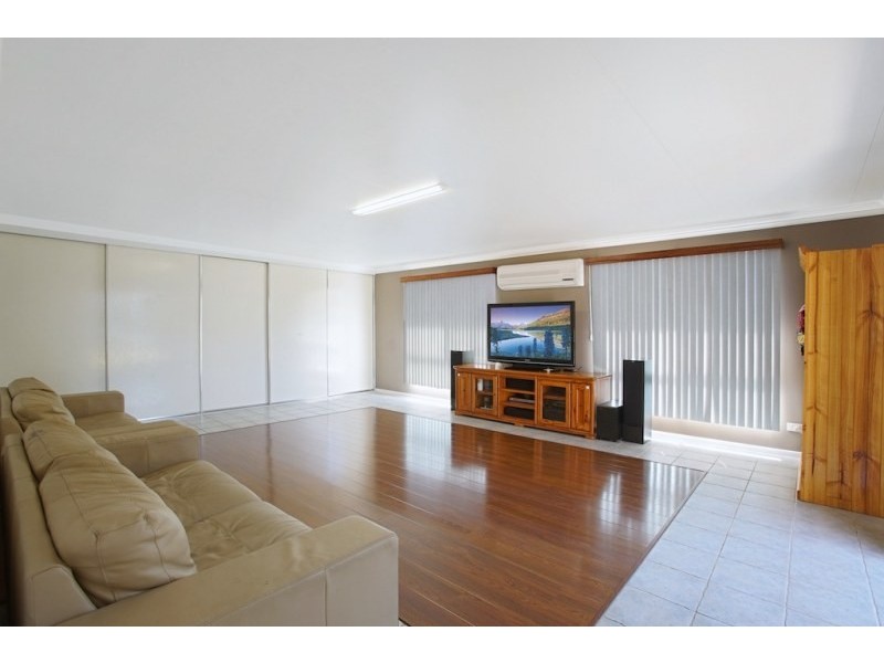 1 McEwan Circuit, Mount Annan NSW 2567
